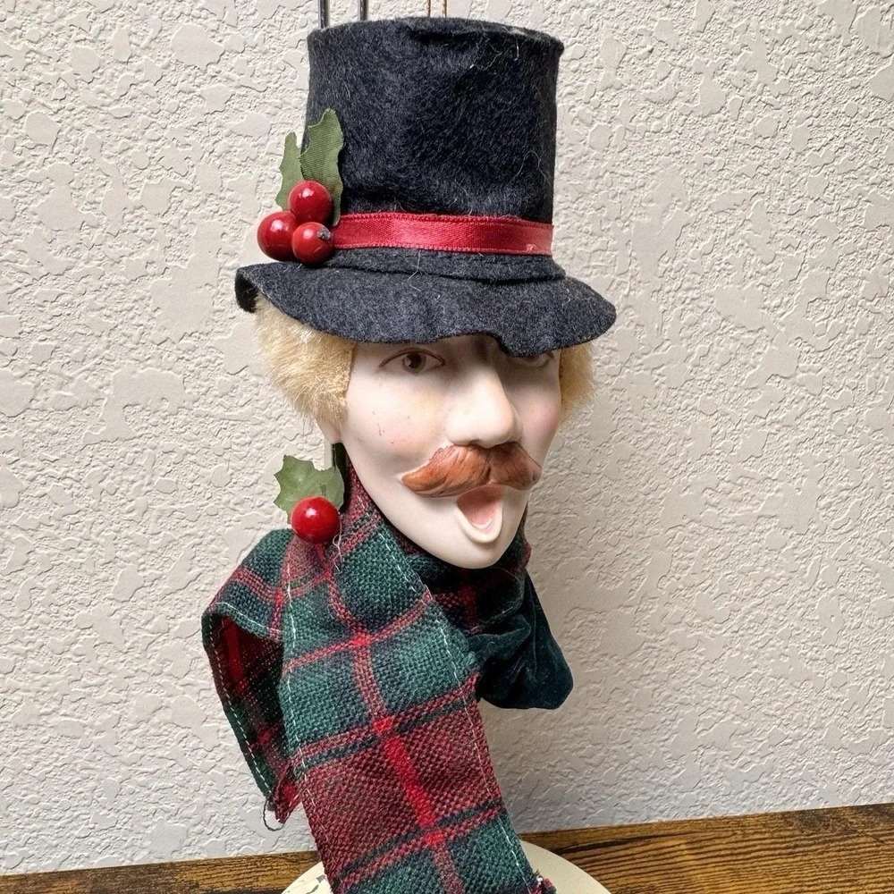 Vintage‎ Victorian Caroler Head Christmas Ornament Top Hat Plaid Scarf Singing